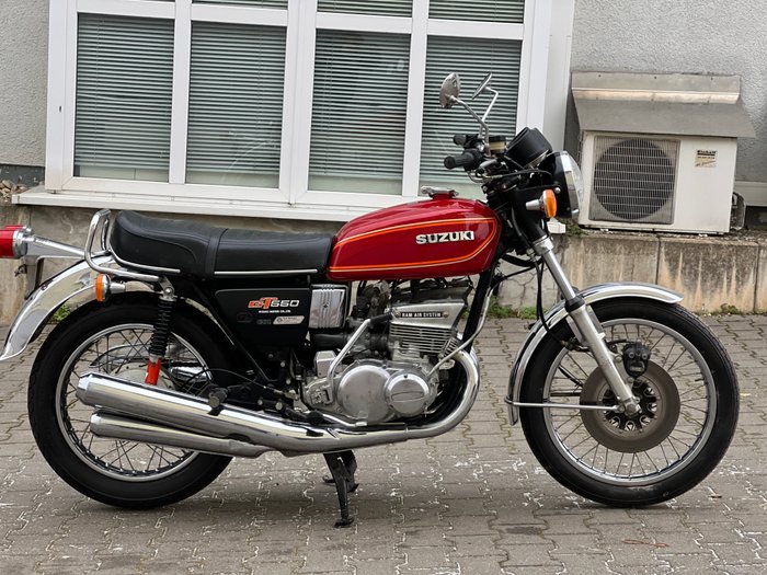 Suzuki - GT 550 - 1977