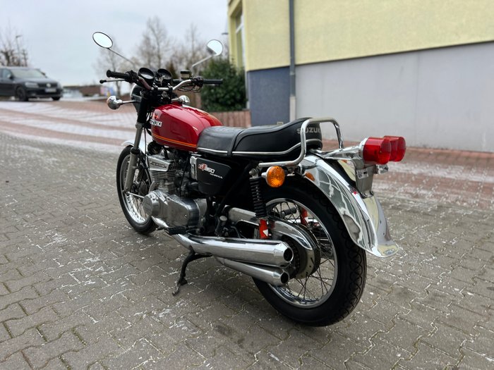 Suzuki - GT 550 - 1977