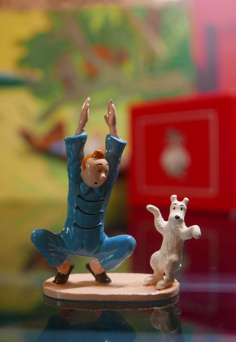 Tintin - Figurine Pixi 4556 - HERGÉ : Tintin série N°3 - Tintin et Milou gymnastique " L'OREILLE CASSEE "