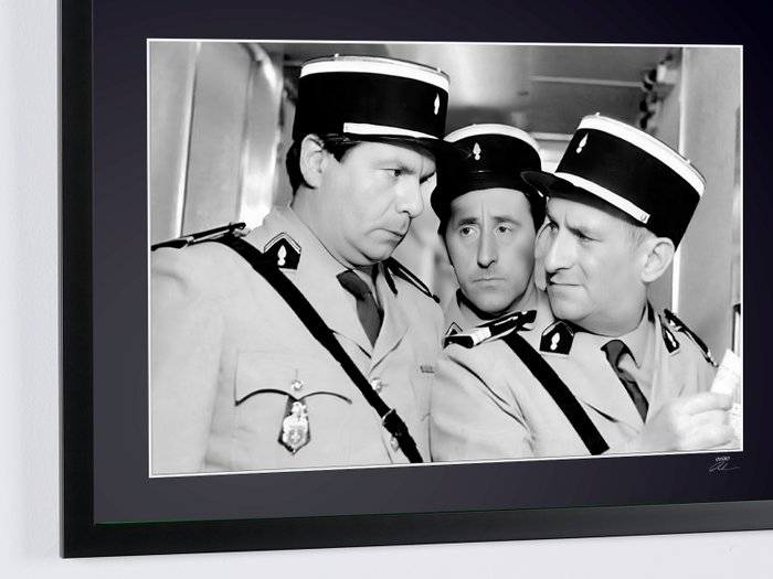 Le gendarme de Saint-Tropez - Louis de Funes Michel Galabru Jean Lefevre - Fine Art Photography - Luxury Wooden Framed 70X50 cm - Limited Edition Nr 02 of 30 - Serial ID 16924 - Original Certificate (COA) Hologram Logo Editor and QR Code