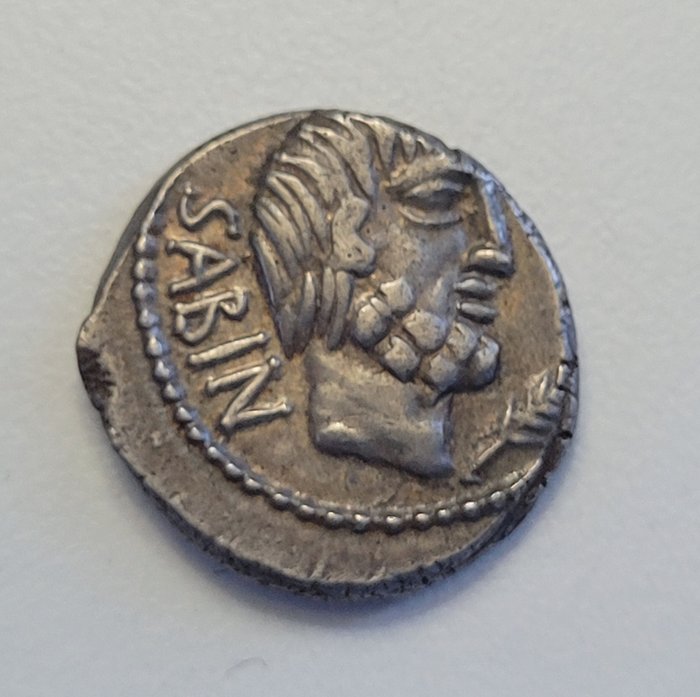 Romerska republiken. L. Titurius L.f. Sabinus, 89 f.Kr.. Denarius