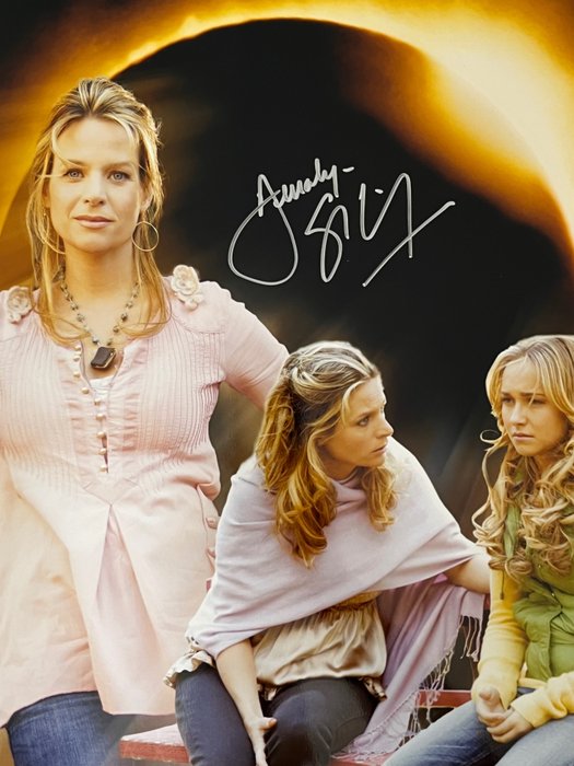 Heroes - Signed by Jessalyn Gilsig (Meredith Gordon)