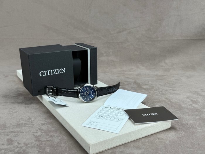 Citizen - Automatic Day/Date - Ingen mindstepris - NH8390-20L - Mænd - 2011-nu