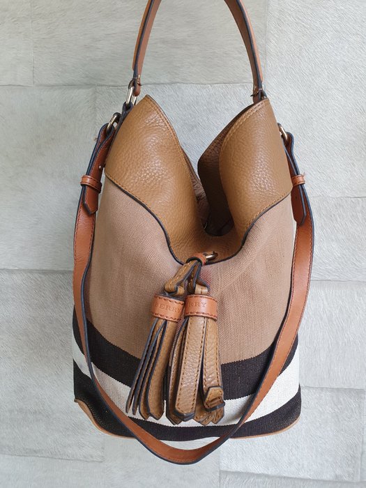 Burberry - ashby bucket bag - Taske