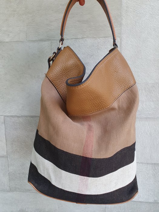 Burberry - ashby bucket bag - Taske