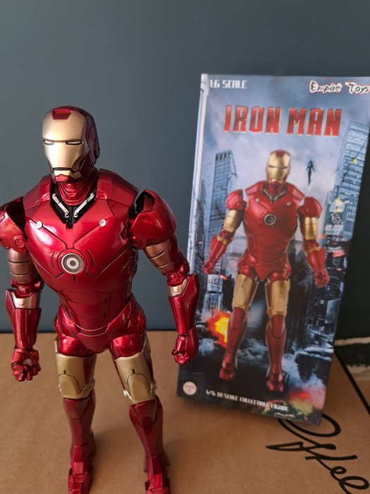 Marvel: Iron Man - Robert Downey Jr. - empire toys