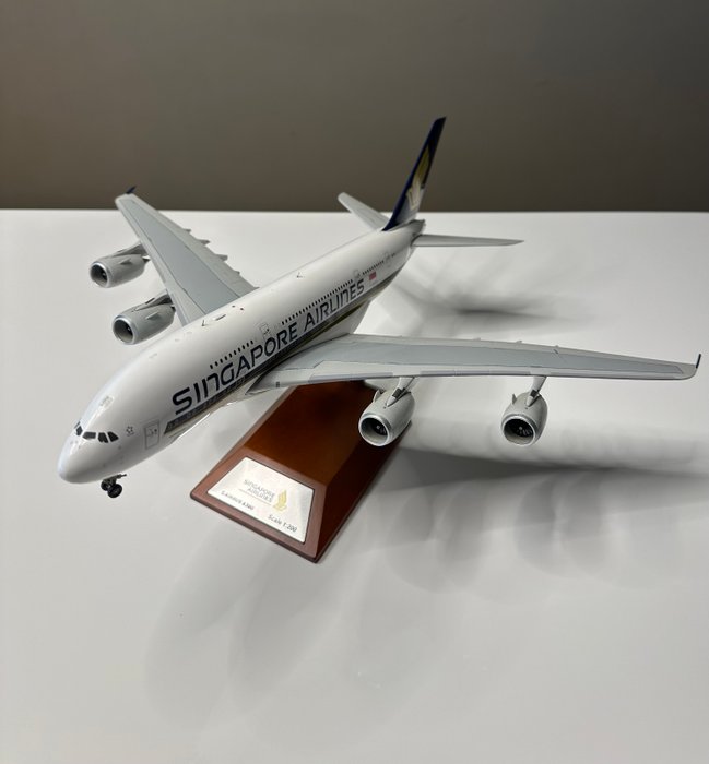 JC Wings 1:200 - Modelfly - Airbus A380 - Singapore Airlines - 9V-SKR