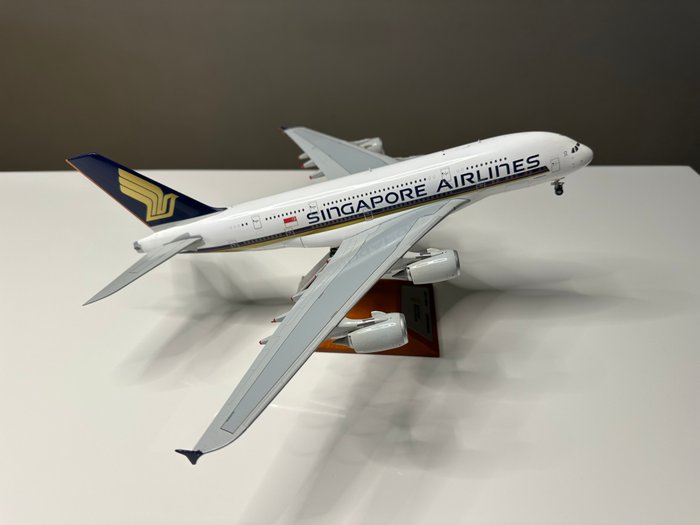 JC Wings 1:200 - Modelfly - Airbus A380 - Singapore Airlines - 9V-SKR