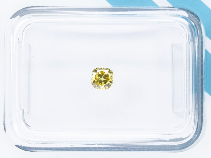 Ingen mindstepris - 1 pcs Diamant  (Naturfarvet)  - 0.16 ct - Pude - Fancy intense Gul - SI2 - International Gemological Institute (IGI)