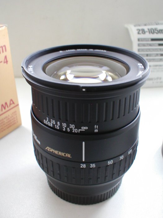 Sigma 28-105mm F/2.8-4 lens voor Minolta A / Sony A Zoomobjektiv