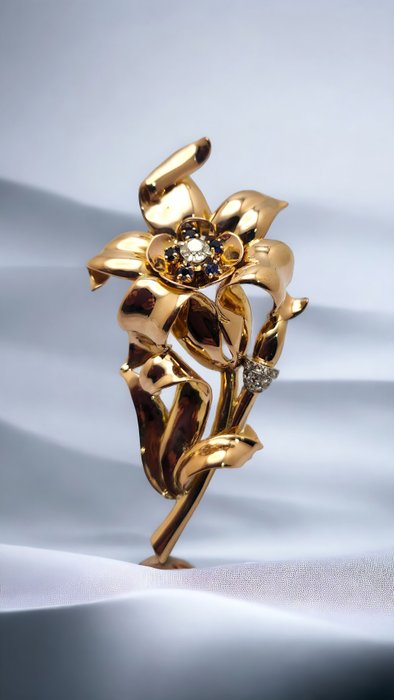 Broche - 18 kraat Gulguld, Vintage 18 karat guld safir  0,5 karat diamant stor broche 25,9 gram