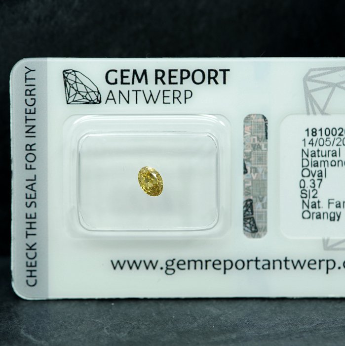 1 pcs Diamant  (Naturfarvet)  - 0.37 ct - Fancy intense Orange nuance Gul - SI2 - Gem Report Antwerp (GRA)