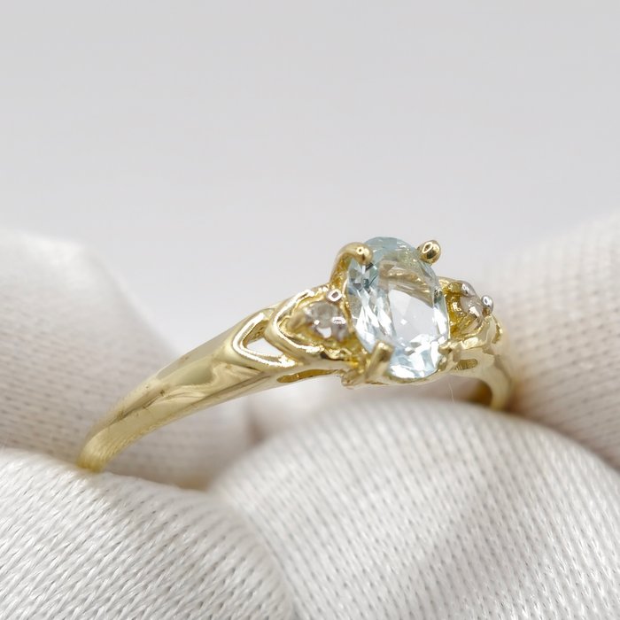 Ingen mindstepris - Forlovelsesring - 9 kt. Gulguld -  0.50ct. tw. Akvamarin - Diamant - Bryllups brude ring