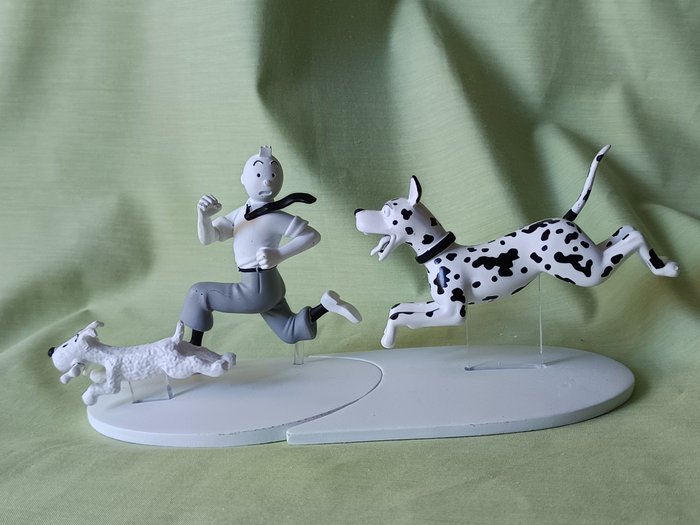 Moulinsart - Statuette - Figurine TINTIN; Tintin, Milou et le danois "L'ILE NOIRE" (Hors-Série N°7) (2) - PVC