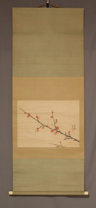 Red Plum Tree - Med signatur Tekiho sha 笛畝寫 - Papir - Nishizawa Tekiho (1889-1965), Tomo-bako - Japan - Shōwa-periode (1926-1989)