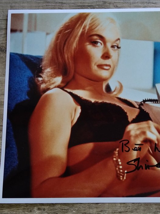 James Bond 007: Goldfinger - Shirley Eaton "Jill Masterson" - Signed photo with COA