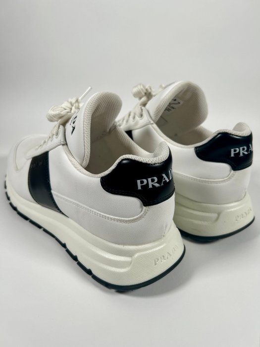 Prada - Sneakers - Størelse: Shoes / EU 41.5, UK 7,5