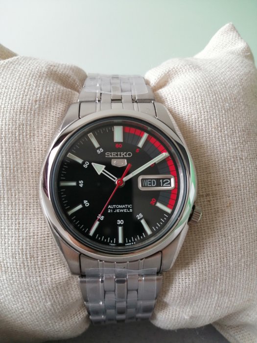 Seiko - Seiko 5 - Ingen mindstepris - Mænd - 2011-nu