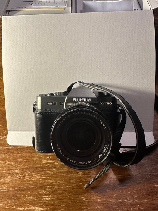 Fuji FUJIFILM X-T30 + XF 18-55 R LM OIS Spejlfrit kamera