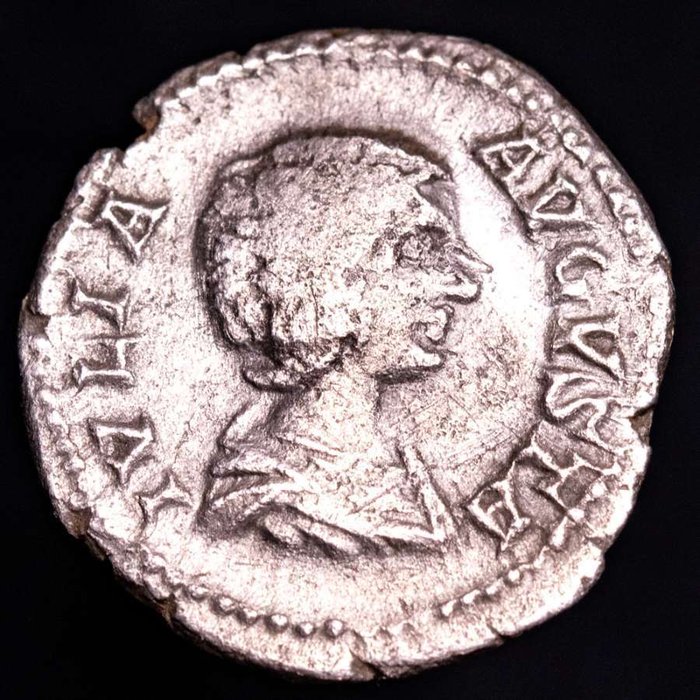 Romarriket. Julia Domna (Augusta, AD 193-217). Denarius Rome mint, 198 A.D.  MATER DEVM  (Ingen mindstepris)