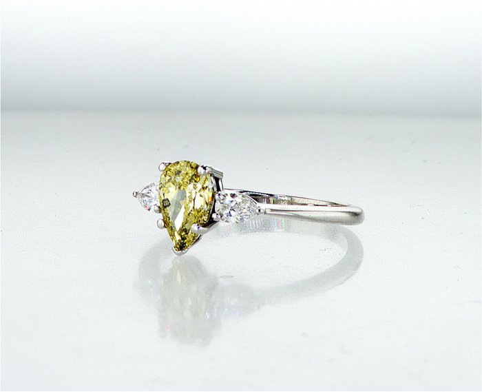 Ring - 14 karat Hvidguld -  1.20ct. tw. Diamant (Natur)  - Diamant - r100