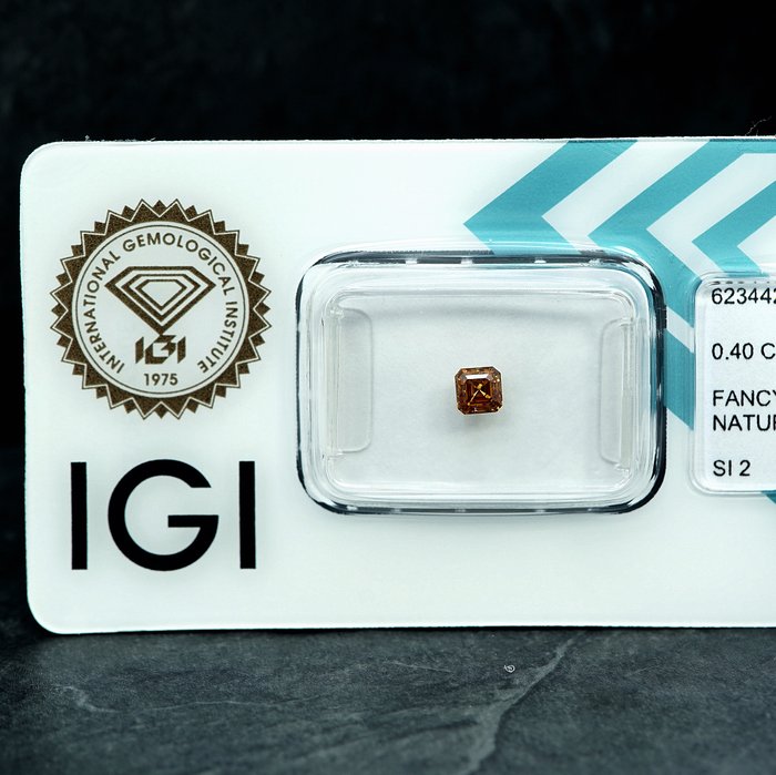 1 pcs Diamant  (Naturfarvet)  - 0.40 ct - Fancy Orange nuance Gul - SI2 - International Gemological Institute (IGI)