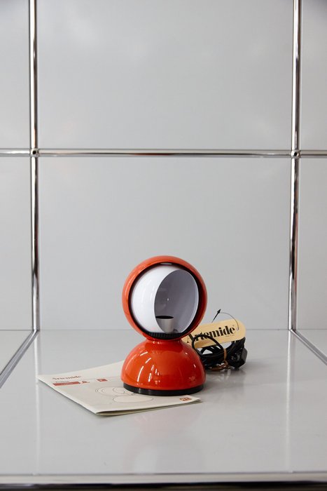 Artemide - Vico Magistretti - Bordlampe - Eclisse - Orange - Metal