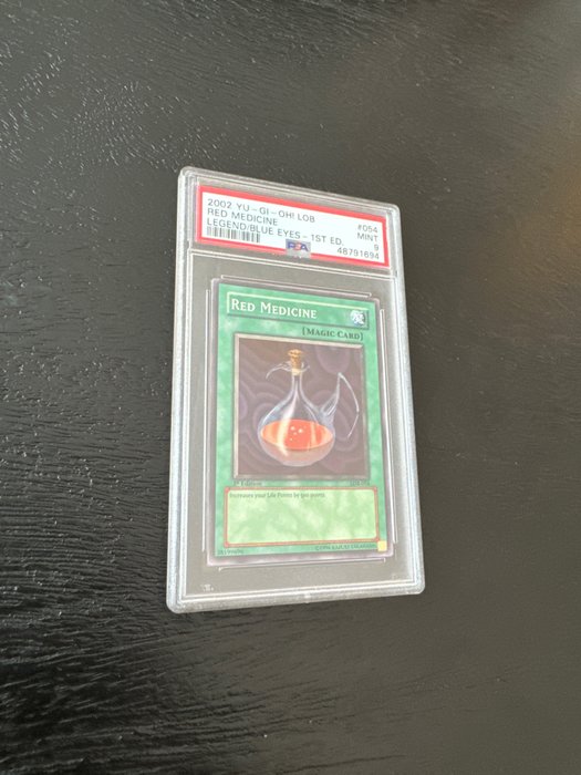 Konami - 1 Graded card - 1st Edition - Red Medicine - Legend of Blue Eyes White Dragon - PSA 9