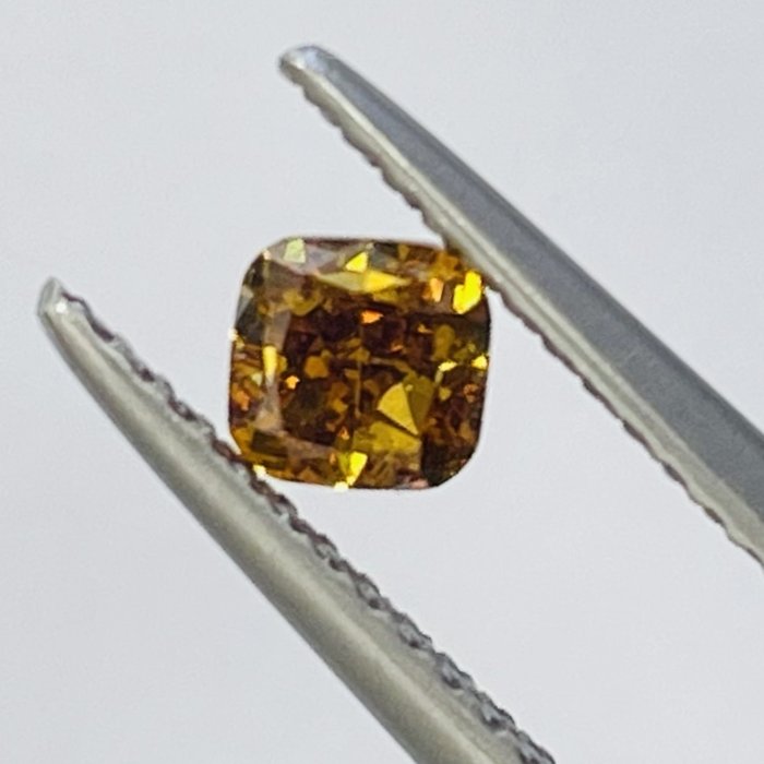 Ingen mindstepris - 1 pcs Diamant  (Natur)  - 0.38 ct - Pude - VS2 - International Gemological Institute (IGI) - Fancy dyb brunlig O