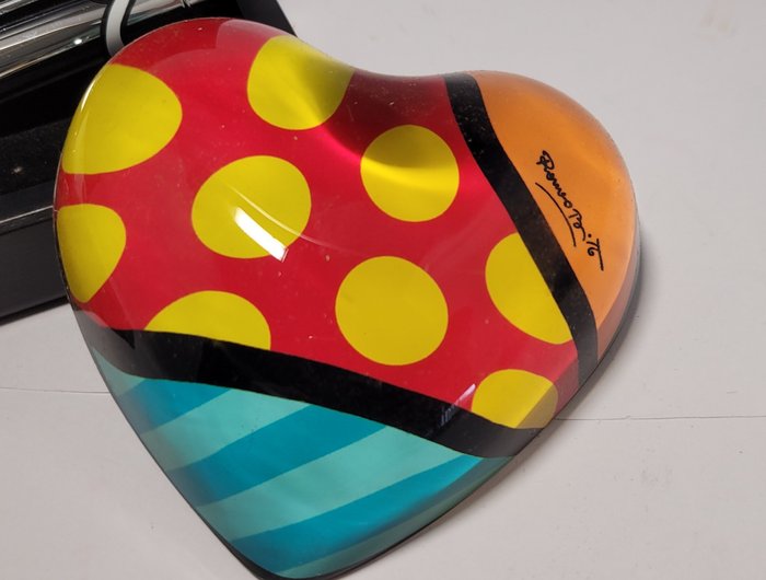 Romero Britto (1963) - ACMe Boom Fish RollerBall   heart glass paperweight