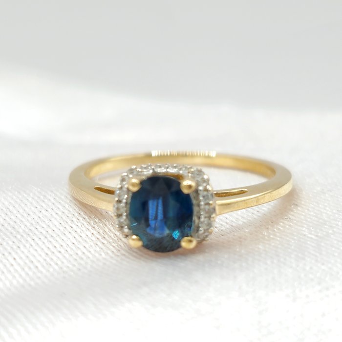 Ingen mindstepris - Forlovelsesring - 10 kt. Gulguld -  1.07ct. tw. Safir - Diamant