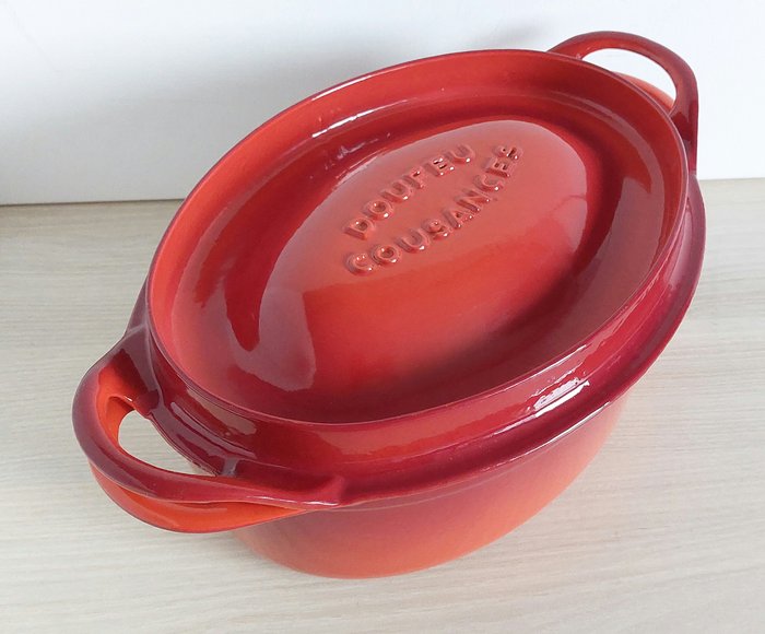 Le Creuset, Cousances - Kasserolle -  DOUFEU - Støbejern, emalje - Fremstillet i Frankrig