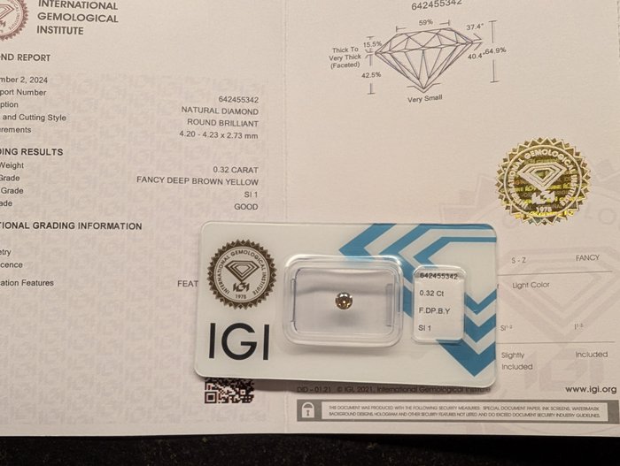 Ingen mindstepris - 1 pcs Diamant  (Naturfarvet)  - 0.32 ct - Rund - Fancy deep Brun Gul - SI1 - International Gemological Institute (IGI)