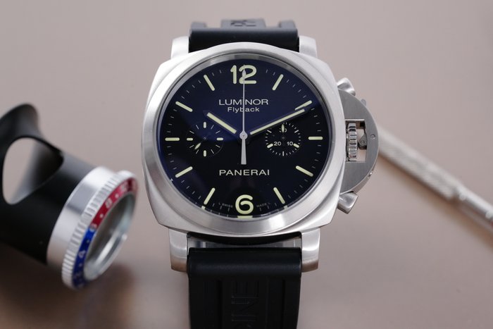 Panerai - Luminor Flyback Chronograph - PAM00361 - Mænd - 2011-nu