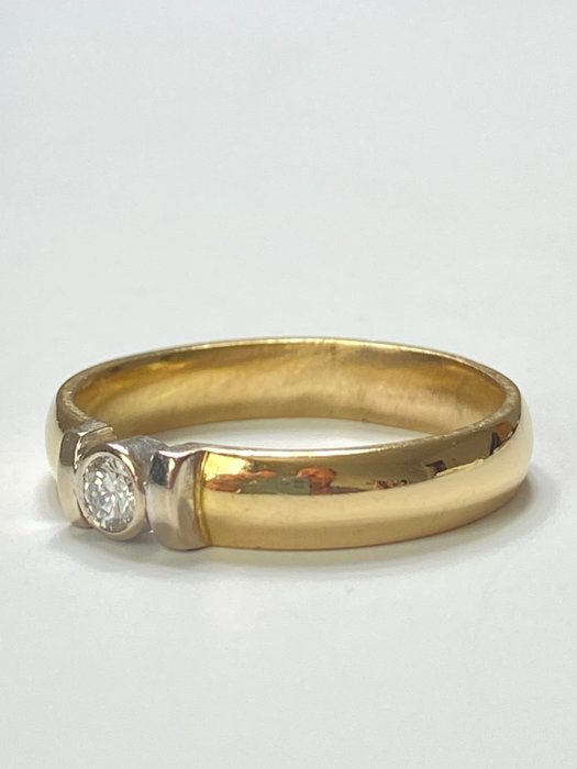 Ingen mindstepris - Ring - 18 kraat Gulguld Diamant (Natur)