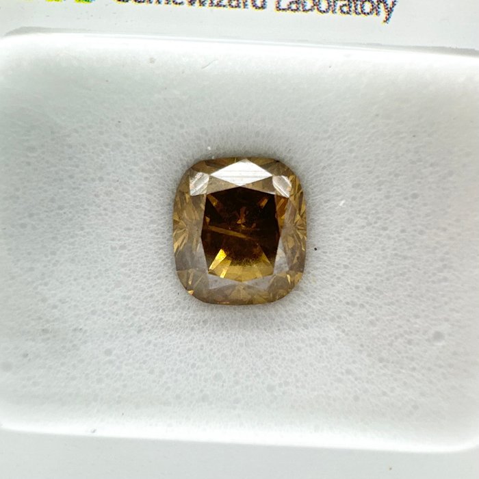 Ingen mindstepris - 1 pcs Diamant  (Naturfarvet)  - 1.37 ct - Pude - Fancy deep Brun Gul - SI3 - Gemewizard Gemological Laboratory (GWLab)