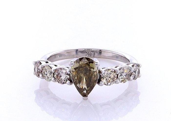 Ring - 14 karat Hvidguld -  1.33ct. tw. Diamant (Naturfarvet) - Diamant