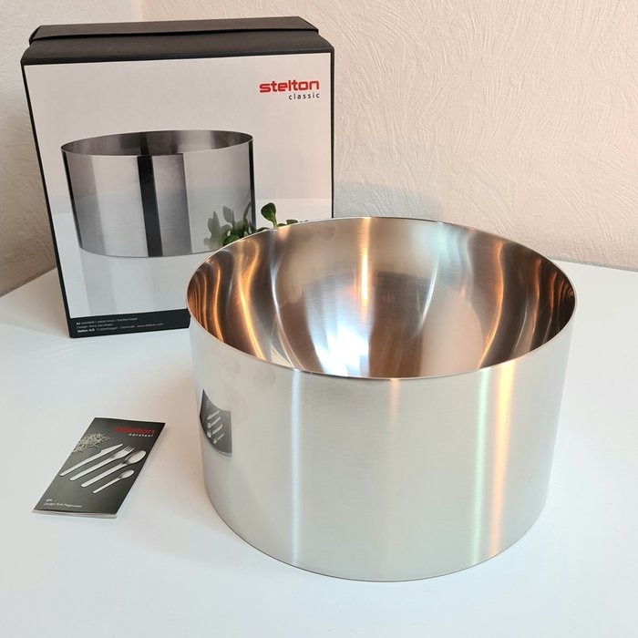 Stelton - Arne Jacobsen - Skål - Cylinda Line - Salad Bowl - Børstet rustfrit stål