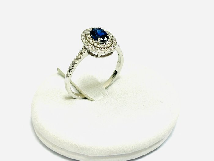 Ring - 18 kraat Hvidguld -  1.60ct. tw. Safir - Diamant - Fremstillet i Italien