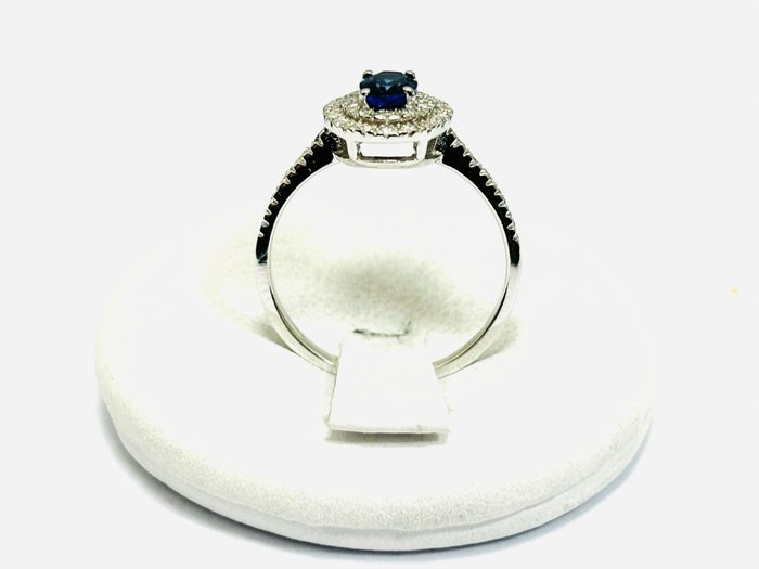 Ring - 18 kraat Hvidguld -  1.60ct. tw. Safir - Diamant - Fremstillet i Italien