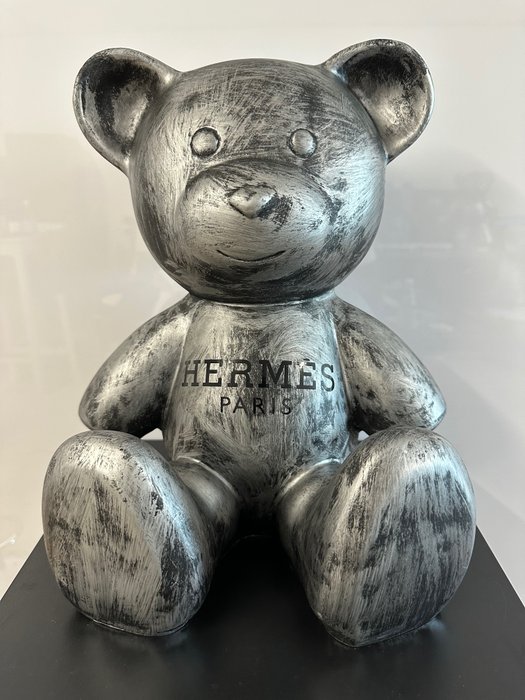 Daluxe Art - 1999 • H.ermes Bear