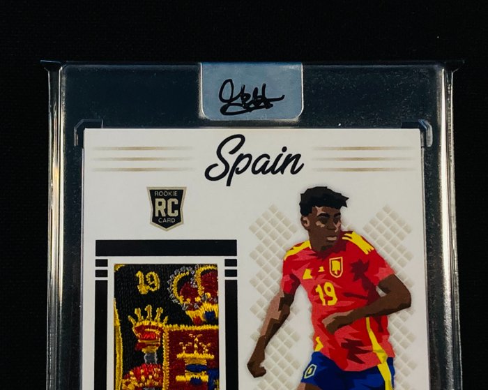 2023 Custom Card - Lamine Yamal - Rookie Card - Limited Edition /50 - Double Signed by The Artist - Logo Spain - 1 Card - Næsten så god som ny (NM)