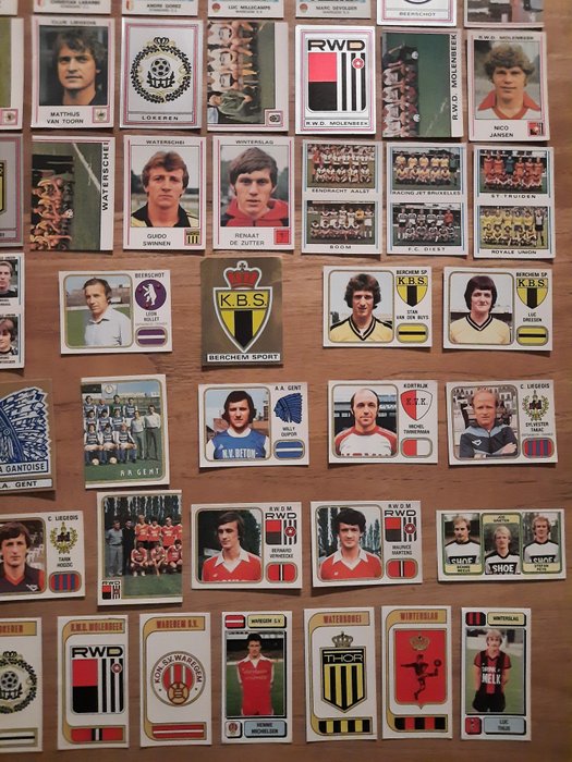 Panini - Football 77/80/81/83 Belgium -  Including 22 emblems - 89 Loose stickers