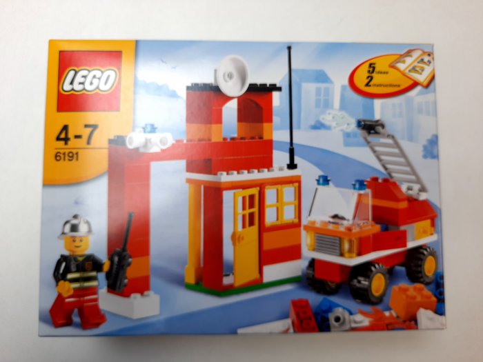 Lego - diverse - 6423+6191+41303+8399+8005+41002 - Mini Tow Truck+Brandweer bouwset +Puppy Speeltuin +Space Police +Ice Explorer+Emma's Karateles