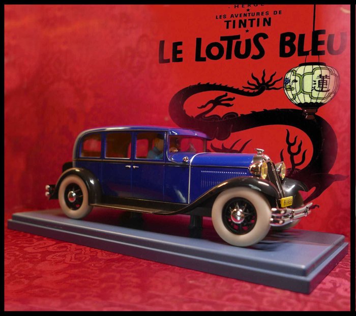 Tintin - 2x En voiture Tintin -  La Chrysler Imperial Sedan de Luxe (mod.1931) - ''Le Lotus Bleu''– 1/24e +