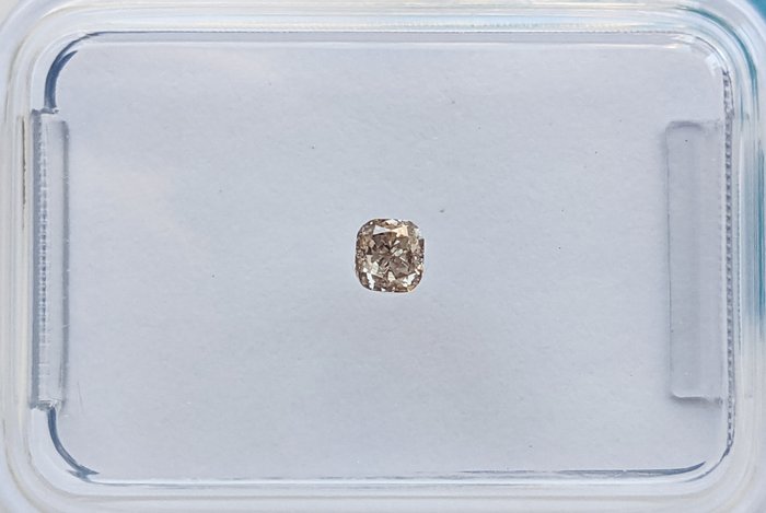 Ingen mindstepris - 1 pcs Diamant  (Naturfarvet)  - 011 ct - Pude - Fancy light Brunlig Grå - VS2 - International Gemological Institute (IGI)