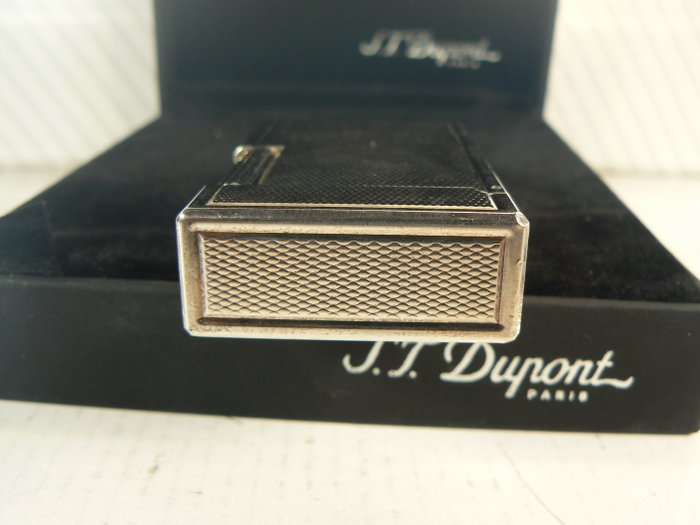 S.T. Dupont - Ligne 1 - Lighter - Forsølvet