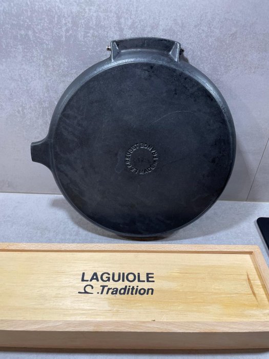 Le Creuset Laguiole - Ovnfad - Fonte