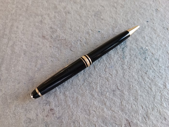 Montblanc - Bolígrafo Montblanc Meisterstuck de resina negra. - Pen