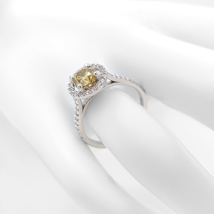 Ring - 14 karat Hvidguld -  1.27ct. tw. Gul Diamant (Naturfarvet) - Diamant